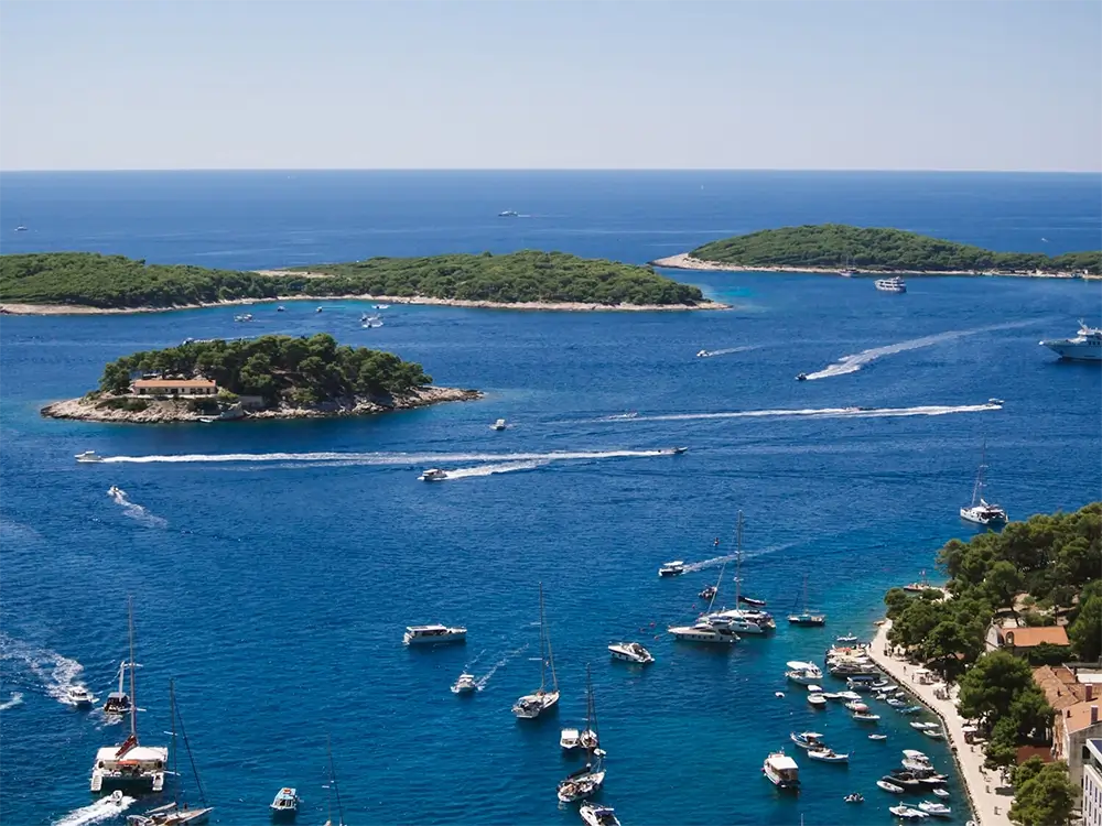 Hvar, Pakleni islands